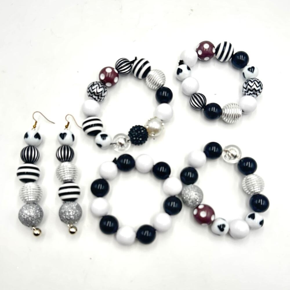 BLACK & WHITE funky jewelry set - 4 elastic bracelets + 1 pair of earrings
